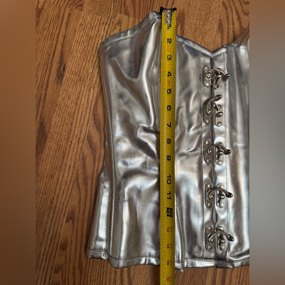 Burleska silver faux leather corset with heavy metal fasteners - Picture 6 of 9